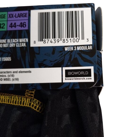 Bioworld Size Medium 32 34 Boxer Briefs Mens Batman Black Yellow DC Comics NEW - Picture 6 of 6